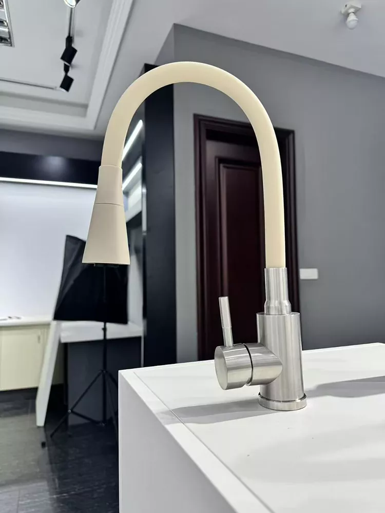 Universal Rotating Dual-Mode Kitchen Hot and Cold Faucet